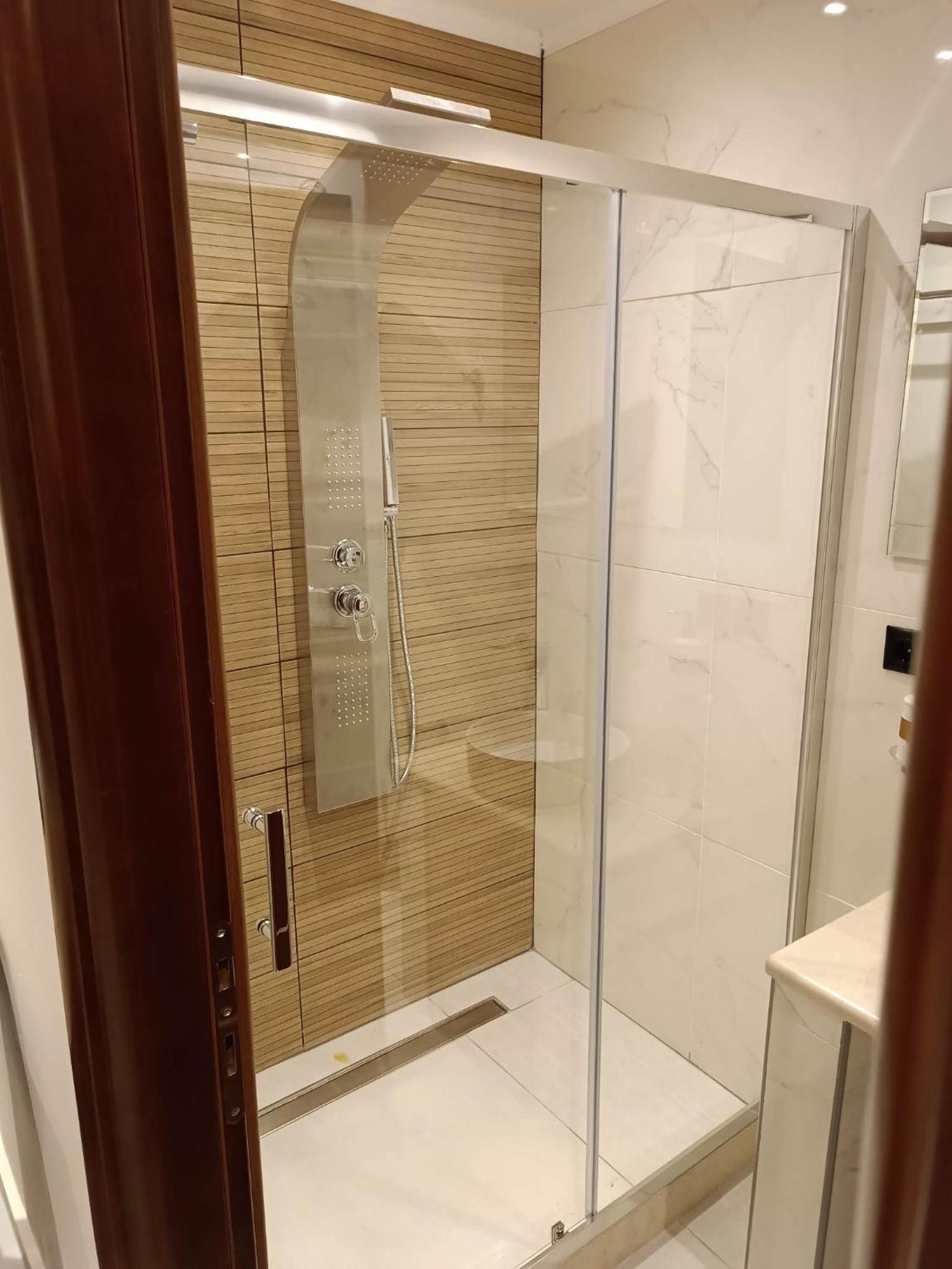 Newly Renovated Apartment Next To The Port Mantouki Extérieur photo